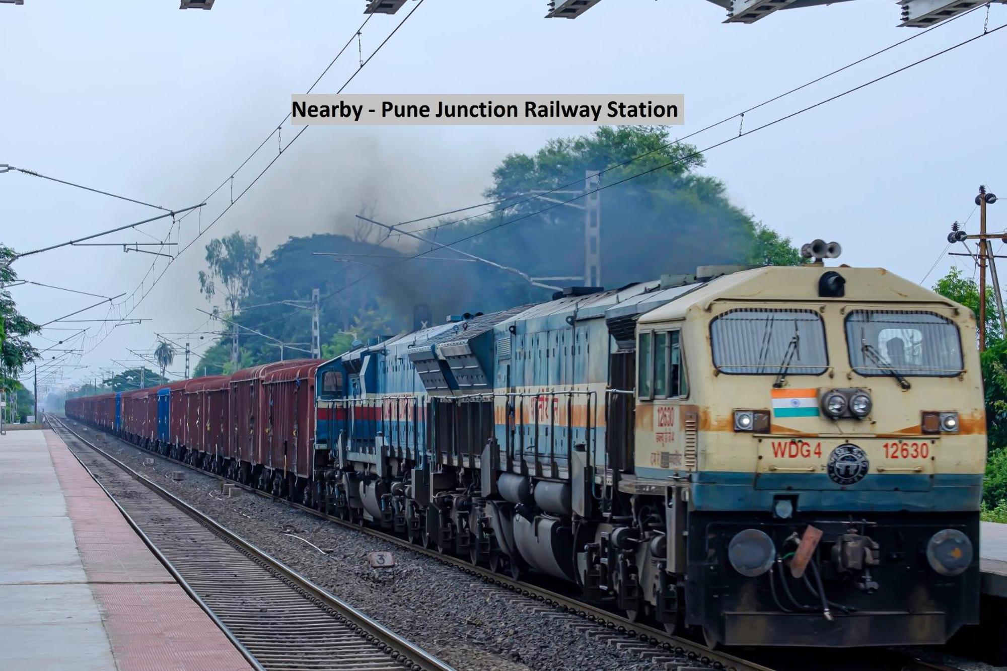 Collection O Rajdhani Near Pune Railway Station Kültér fotó